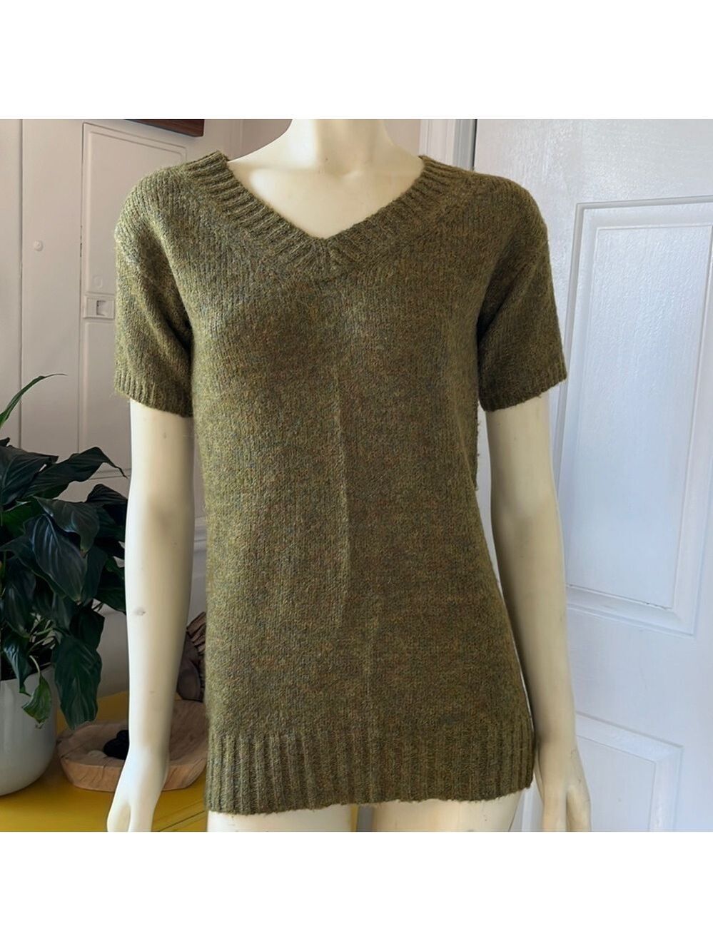 𝅺j.crew September Sweater V Neck Heather Moss Short Sleeve XS